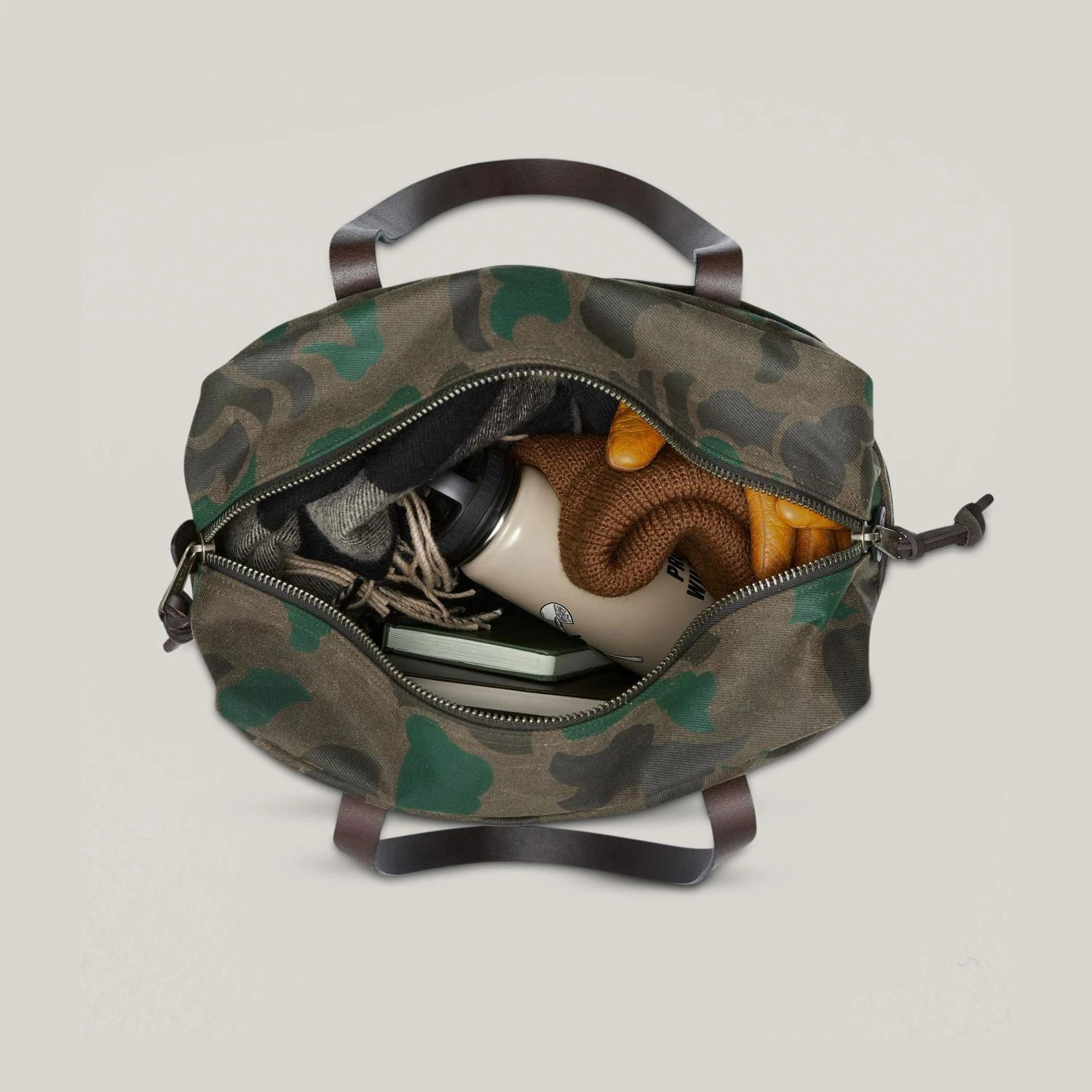 FILSON WAXED RUGGED TWILL TOTE BAG WITH ZIPPER - DARK WAX SHRUB CAMO 6 FILSON WAXED RUGGED TWILL TOTE BAG WITH ZIPPER - DARK WAX SHRUB CAMO - Image 4