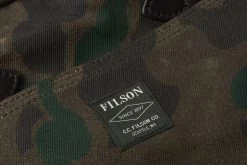FILSON WAXED RUGGED TWILL TOTE BAG WITH ZIPPER - DARK WAX SHRUB CAMO 13 FILSON WAXED RUGGED TWILL TOTE BAG WITH ZIPPER - DARK WAX SHRUB CAMO -BARBOUR shop Filson UV March222022 39 1024x1024@2x