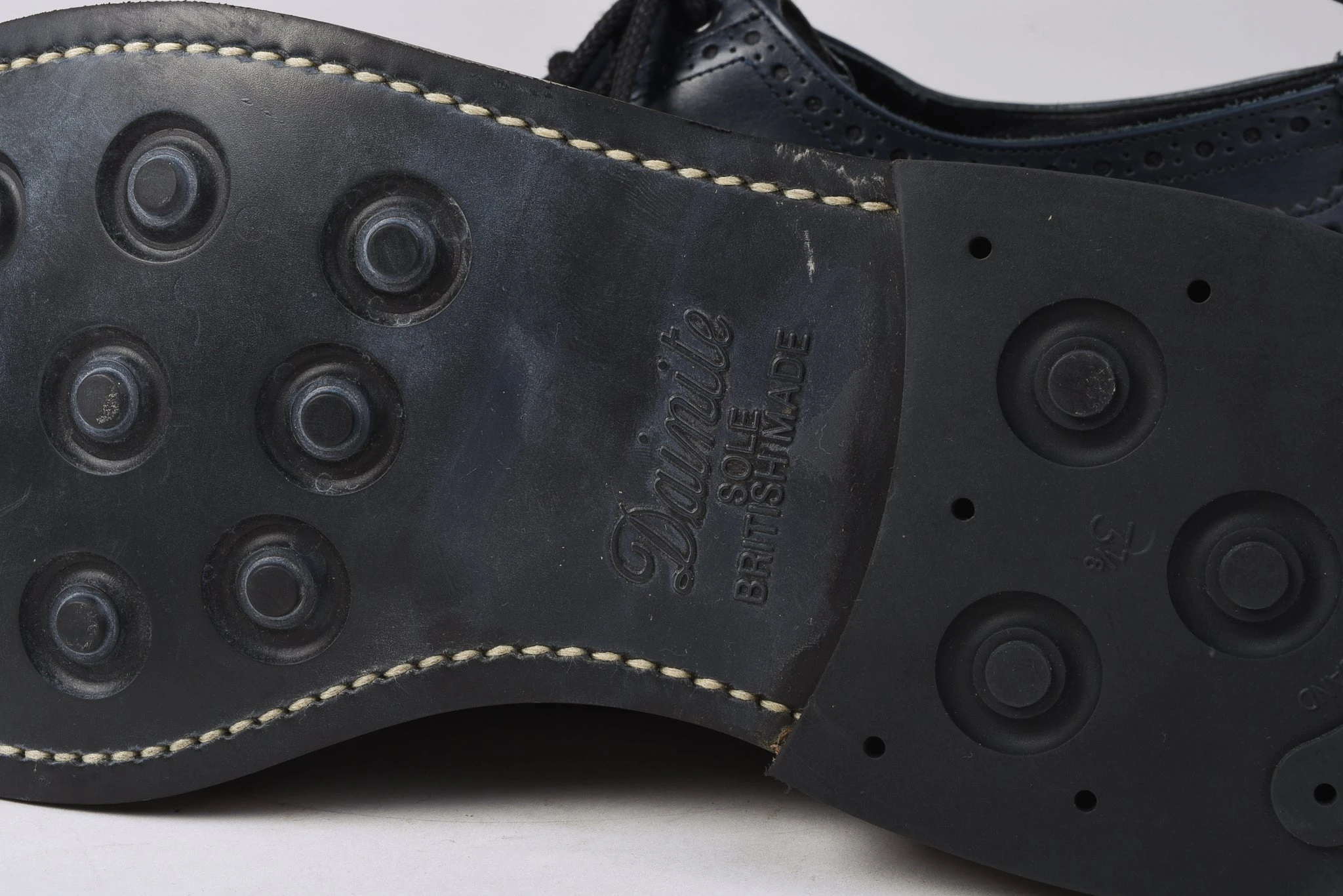 USED TRICKER'S BOURTON BROGUES - NAVY ANILINE 7 USED TRICKER'S BOURTON BROGUES - NAVY ANILINE - Image 5